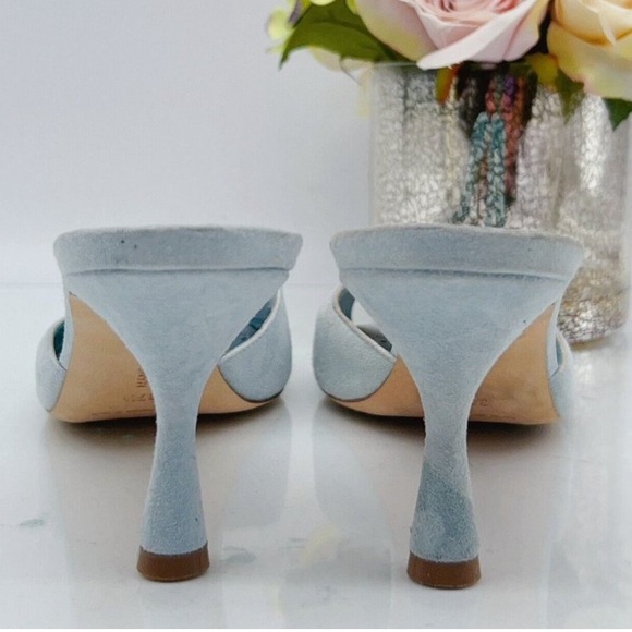 Manolo Blahnik Jada Open Toe Heel
Mule Light Blue Suede Womens EU 36.5
US 6 -6.5 - Picture 5 of 8